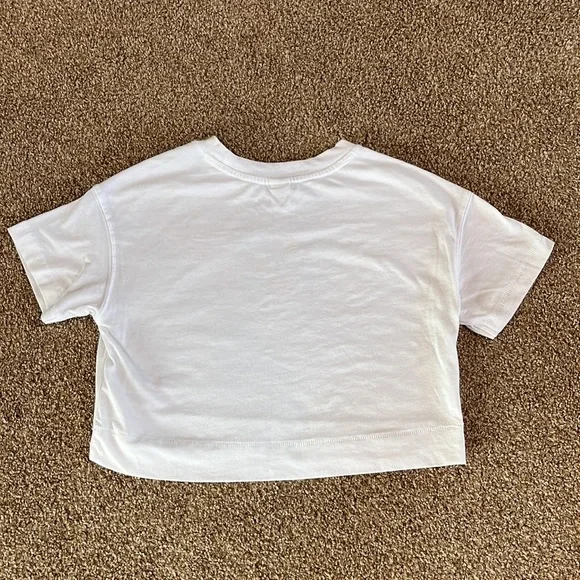 ☀️ Old Navy | Bundle of Crop T-Shirts for Little Girls - Picture 6 of 13